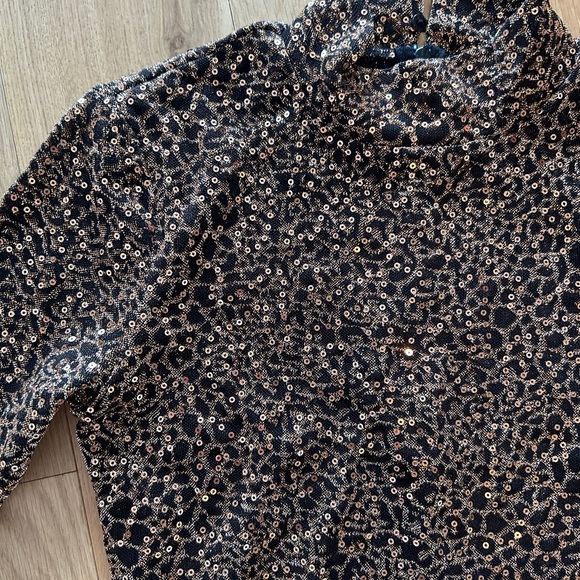 Elegant Leopard Print Dress - Picture 2 of 3